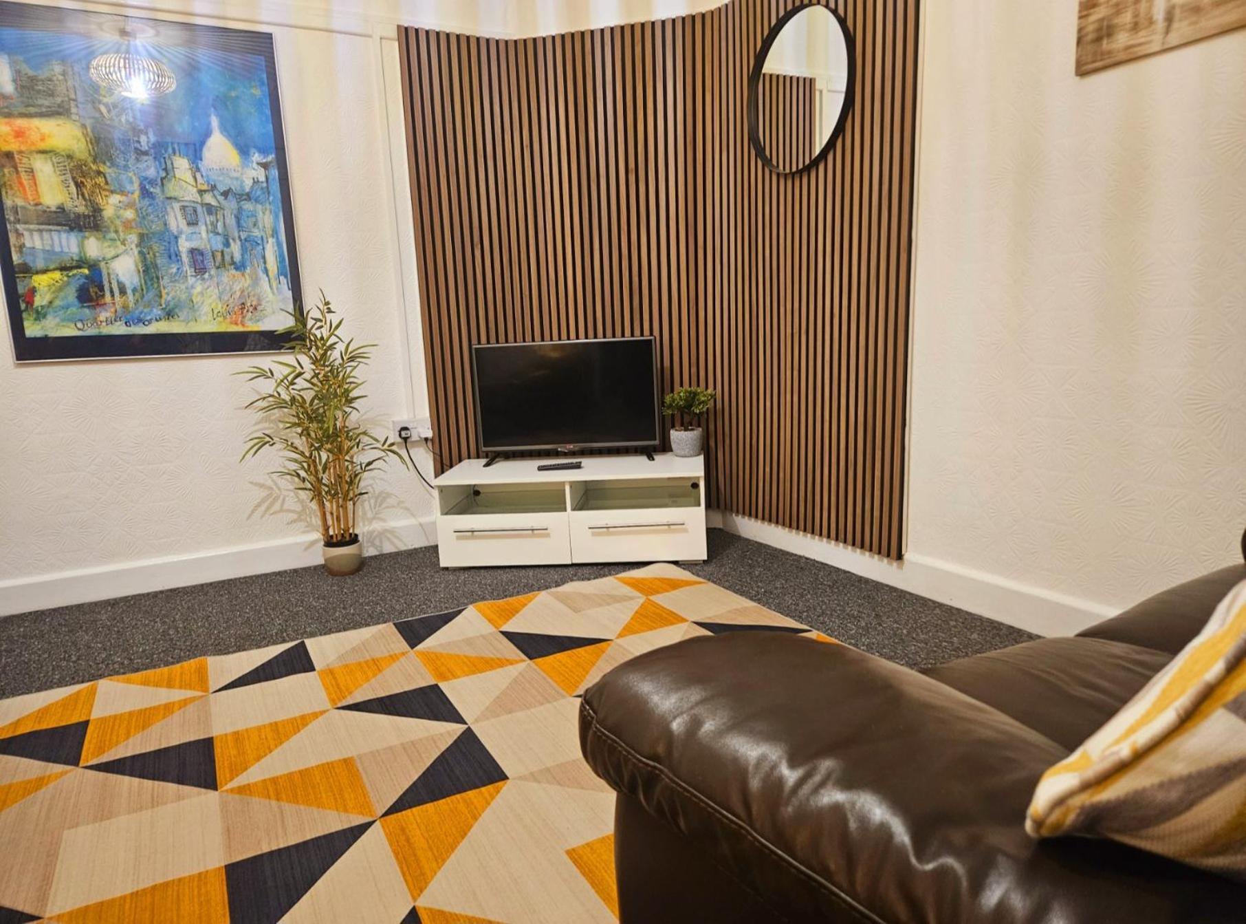 Beach Court Holiday Apartments สเกคเนส ภายนอก รูปภาพ