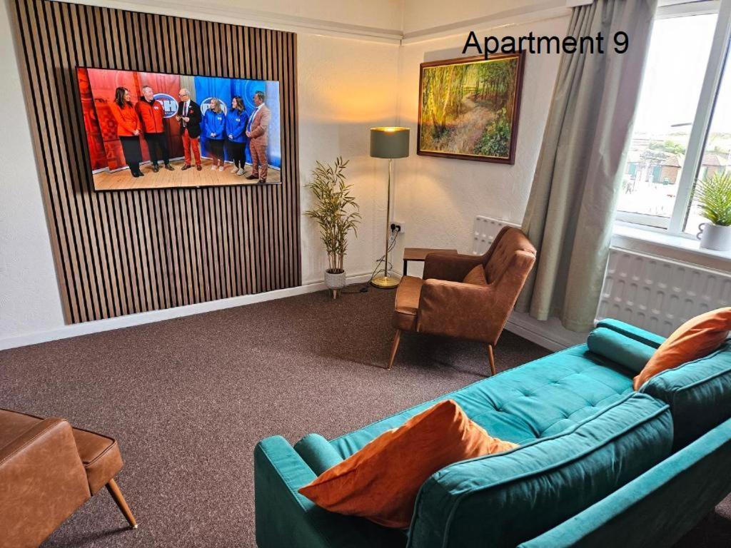Beach Court Holiday Apartments สเกคเนส ภายนอก รูปภาพ