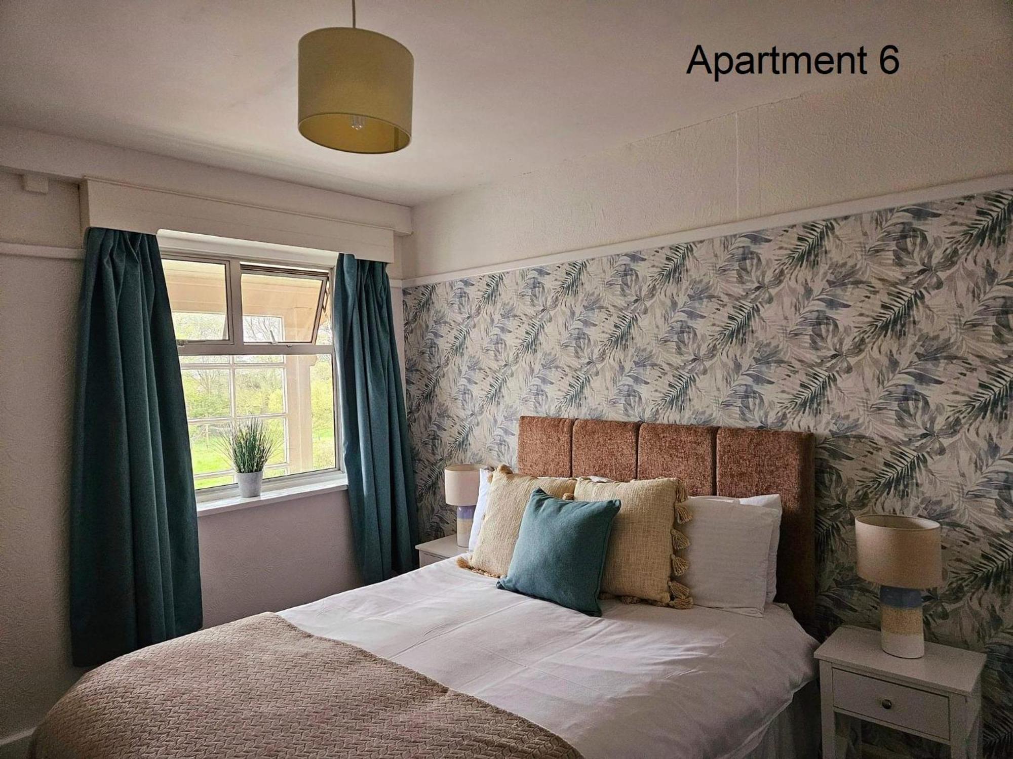 Beach Court Holiday Apartments สเกคเนส ภายนอก รูปภาพ