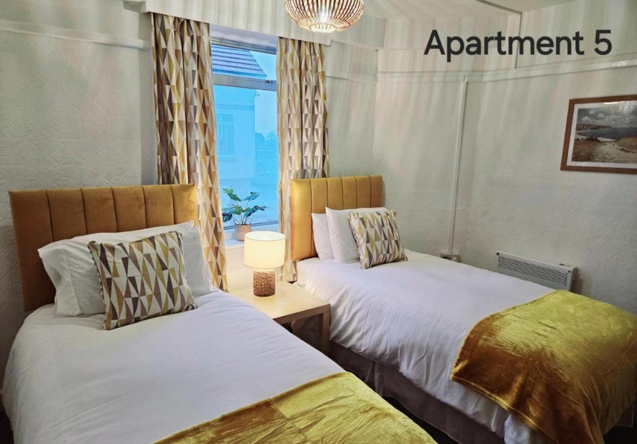 Beach Court Holiday Apartments สเกคเนส ภายนอก รูปภาพ