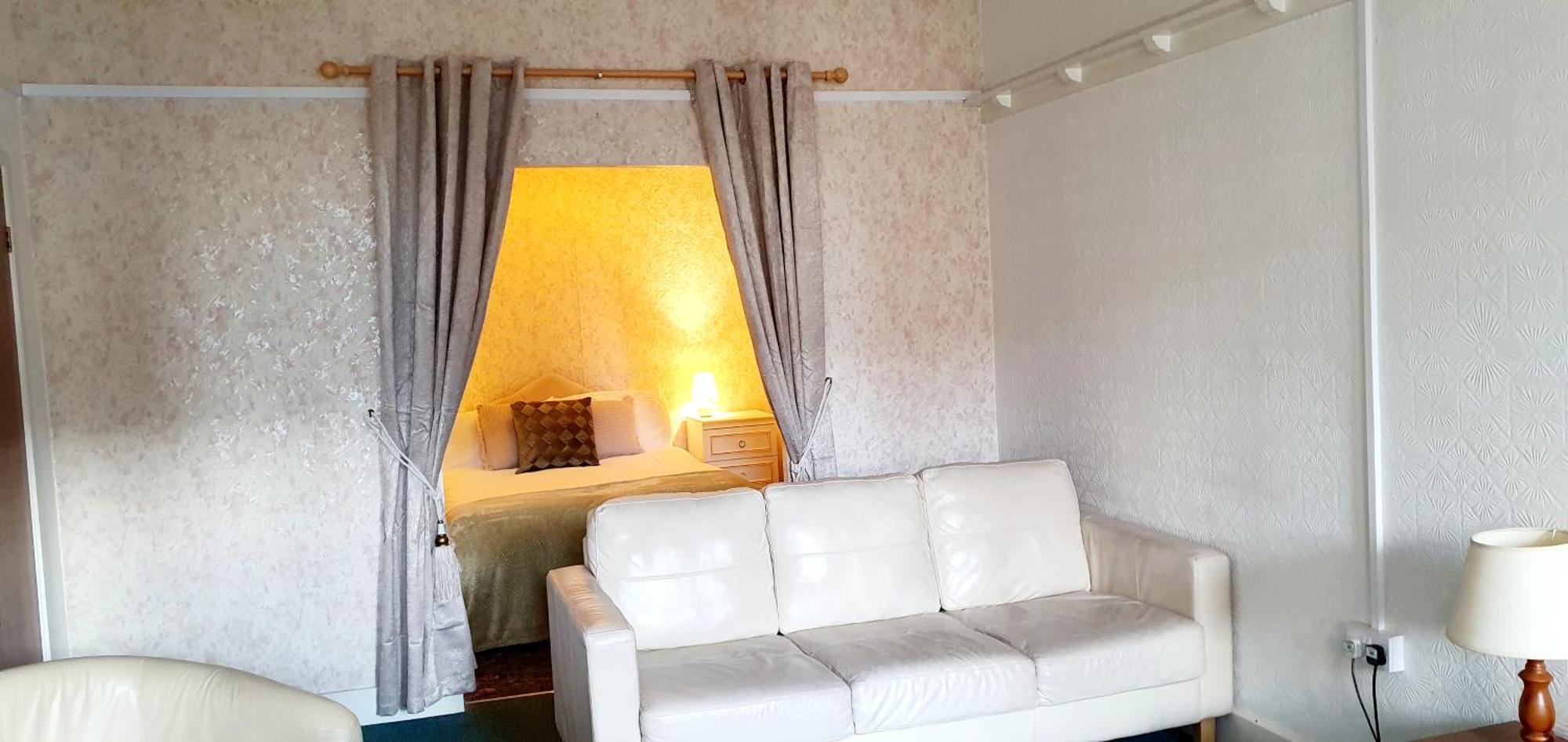 Beach Court Holiday Apartments สเกคเนส ภายนอก รูปภาพ