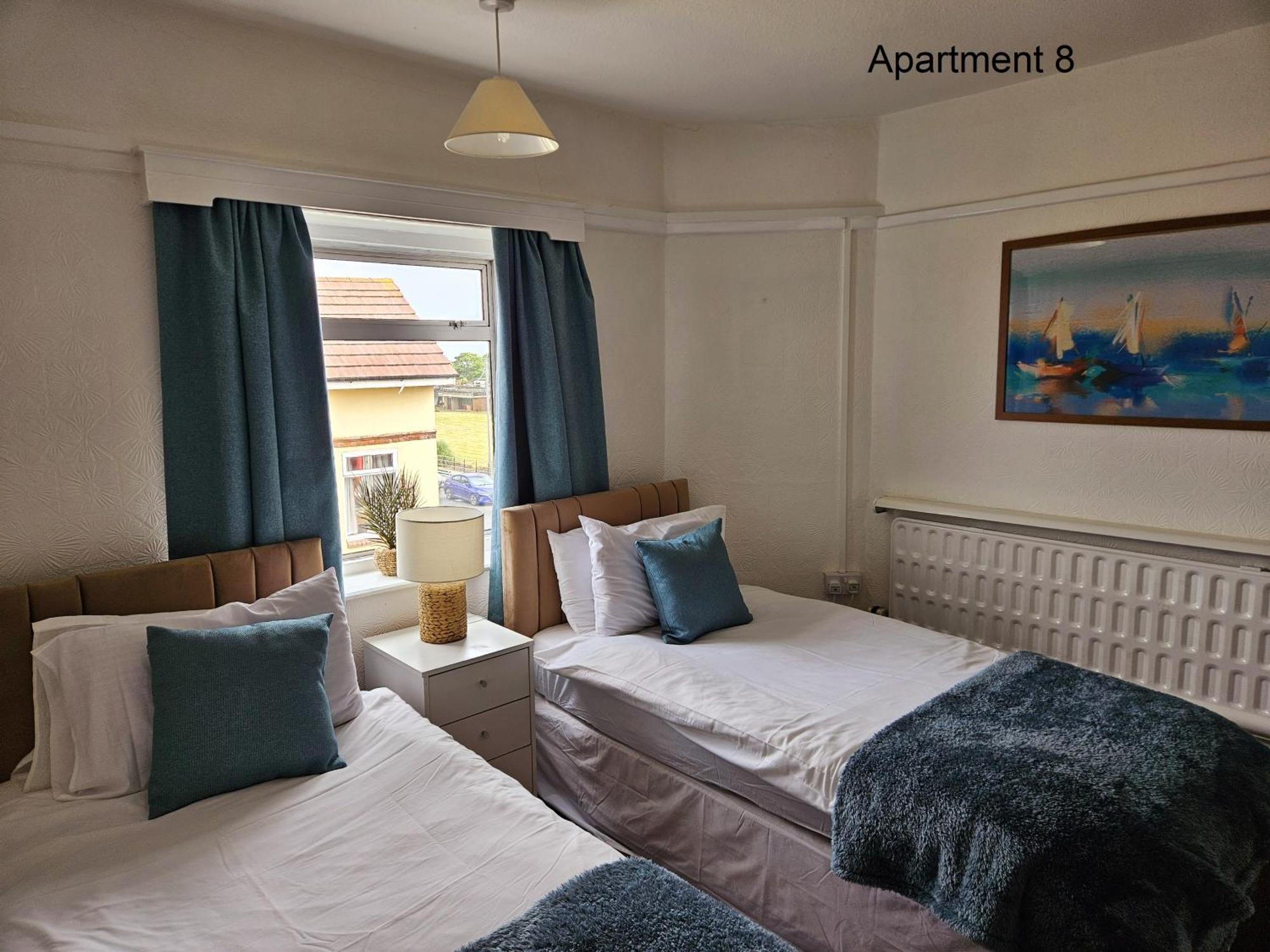 Beach Court Holiday Apartments สเกคเนส ภายนอก รูปภาพ